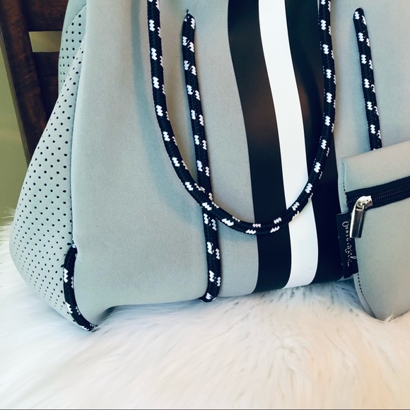 SOLD Ⓜ️ NWT Neoprene Purse & Pouch - Picture 13 of 15